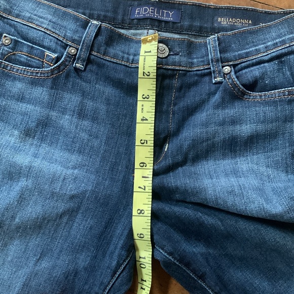 Women’s Fidelity Jeans - Picture 15 of 16